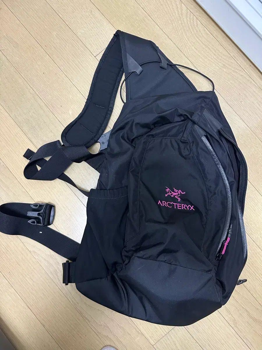 ARC TERYX アークテリクス 퀴버백 ボディバッグ