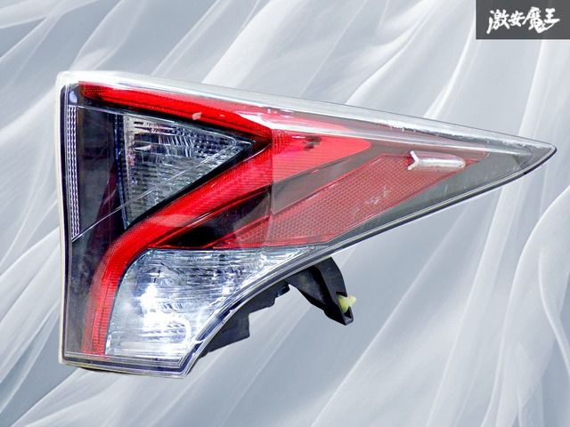 破損無し！】トヨタ純正 プリウス ZVW50 前期 テールライト右側 運転席