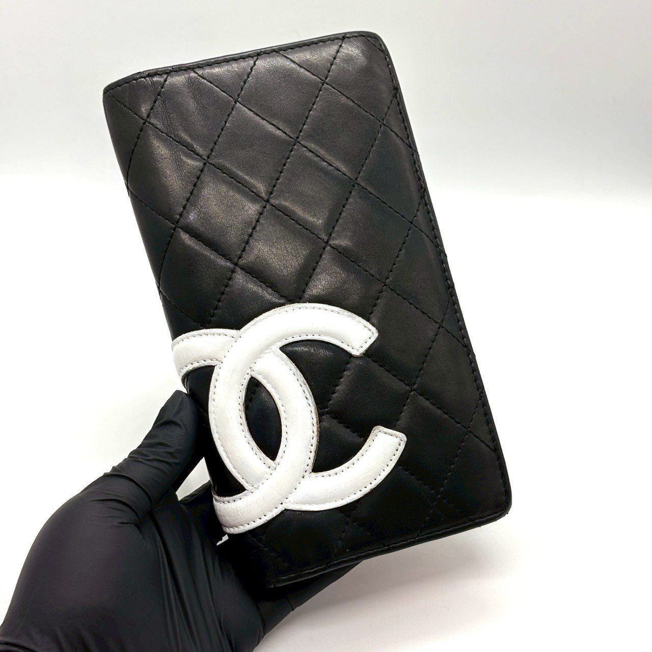 黒白の存在感で魅せる】 CHANEL シャネル 長財布 カンボンライン
