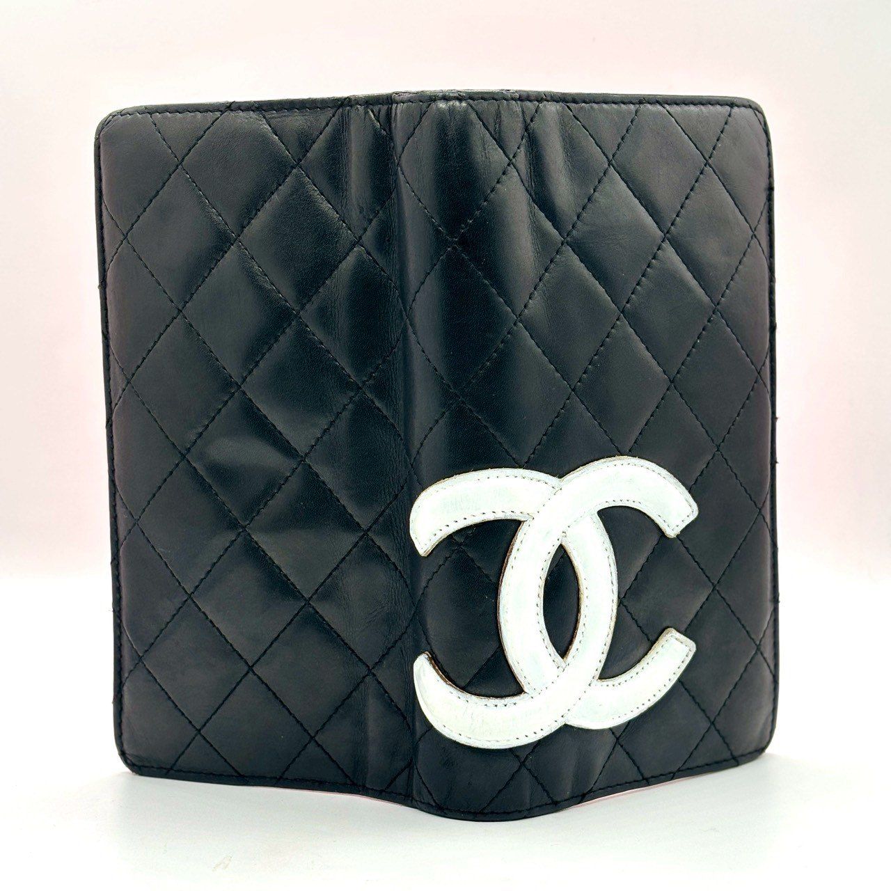 黒白の存在感で魅せる】 CHANEL シャネル 長財布 カンボンライン