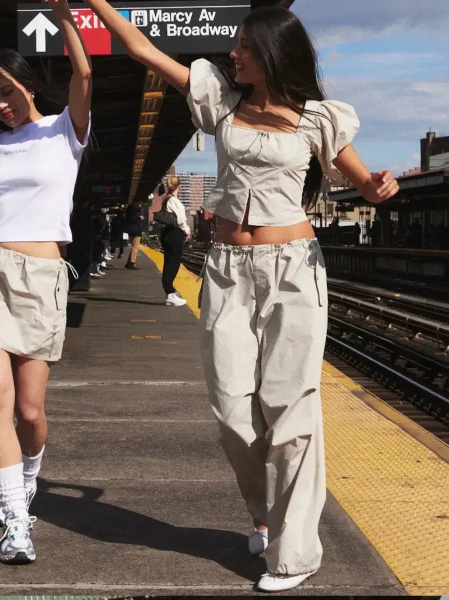 デトロイト パラシュート パンツ サンド