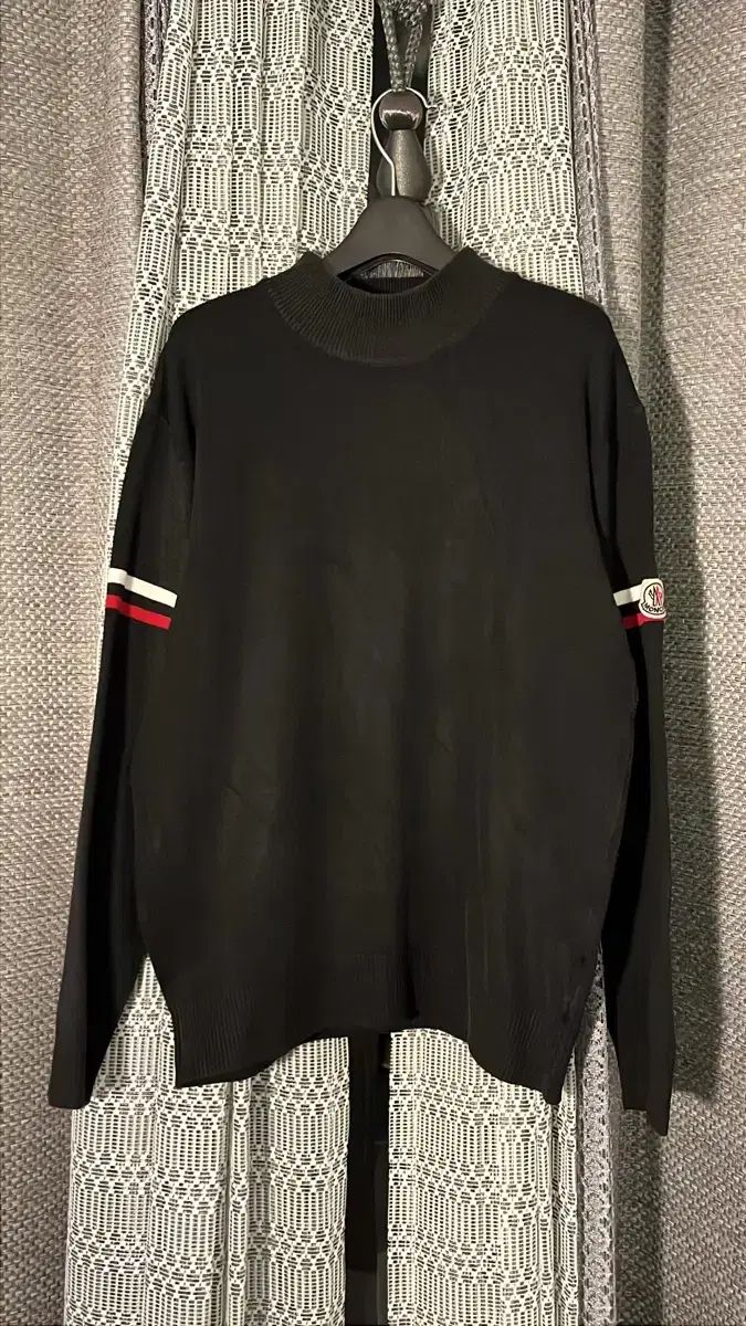 最新作，定番 MONCLER モンクレール ブラック ブラック ニット M 95