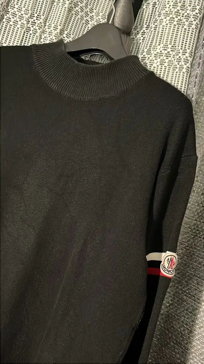 最新作，定番 MONCLER モンクレール ブラック ブラック ニット M 95