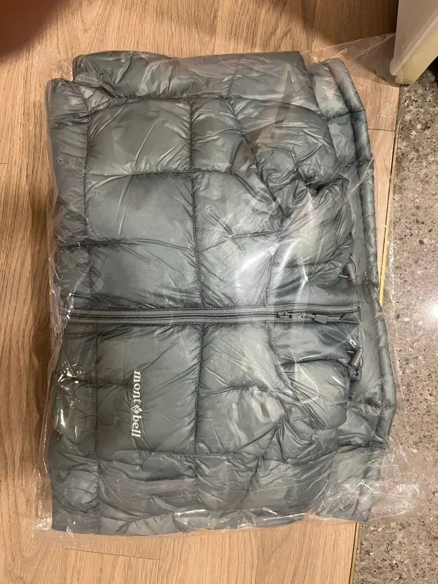 L モンベル プラズマ 1000 アルパイン ダウン