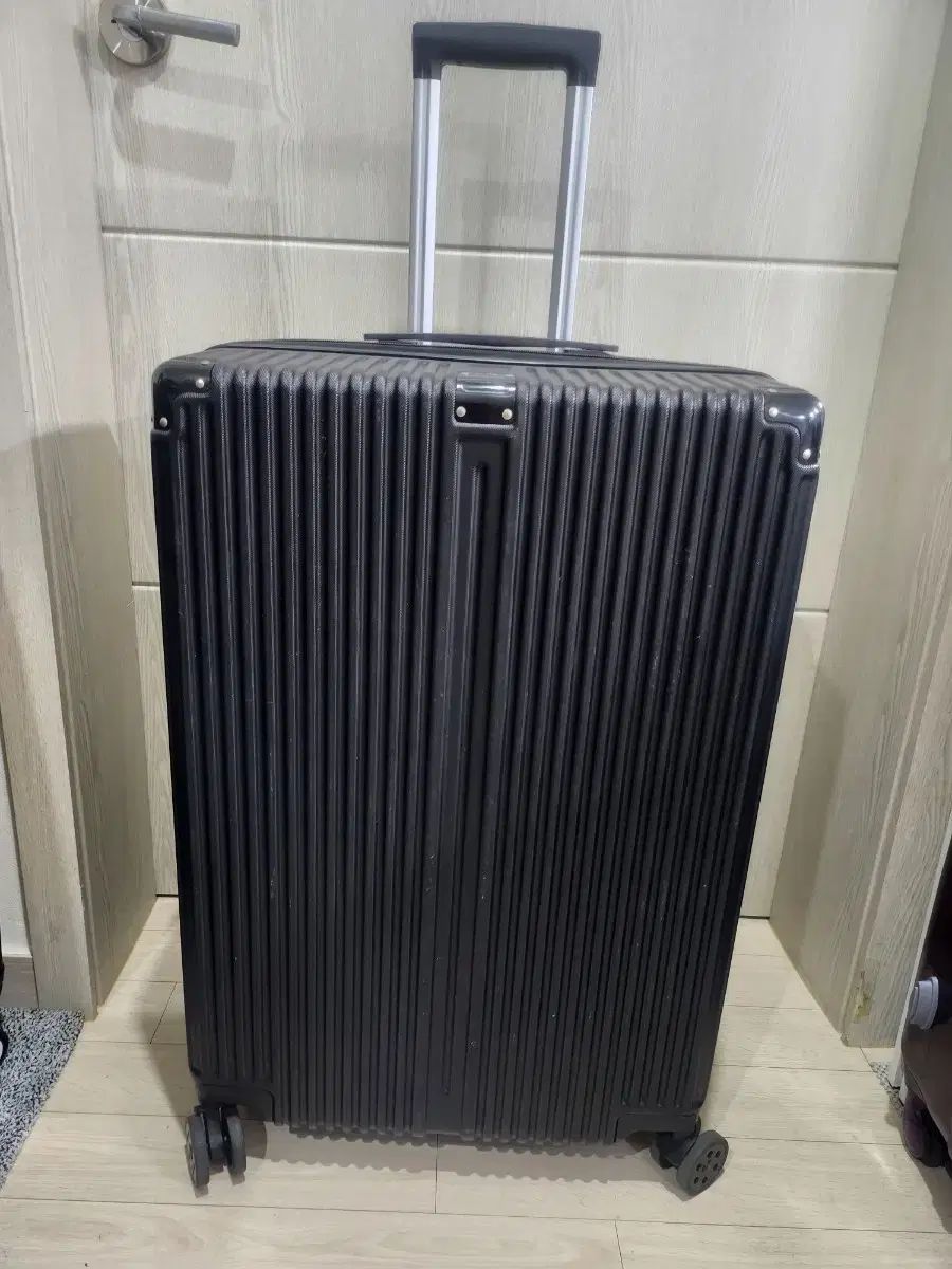 28インチ ブラック 旅行用キャリー