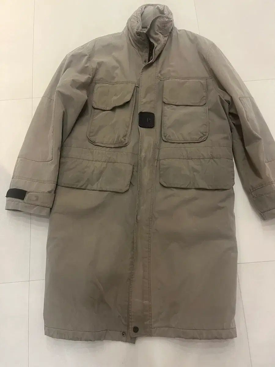 C P COMPANY シーピーカンパニー マウンテンパーカー 100