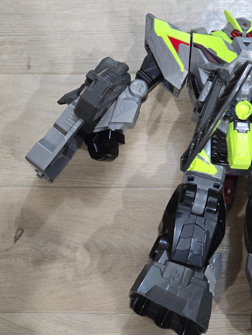 仮面ライダーゼロワン.DXブレイキングマンモス。 仮面ライダーゼロワン DXブレイキングマンモス&ブレイキングマンモス