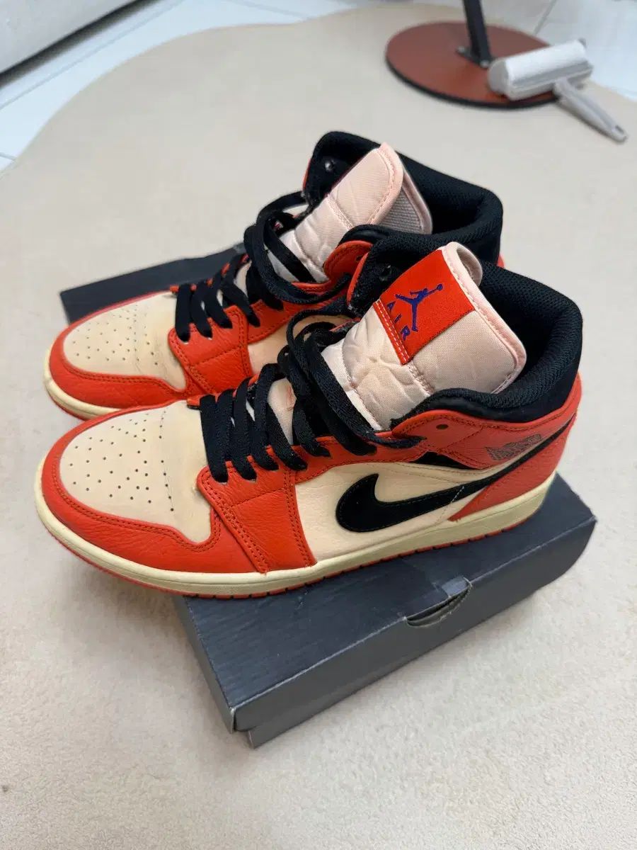 ジョーダン 1 ミッド チーム オレンジ ブラック 265