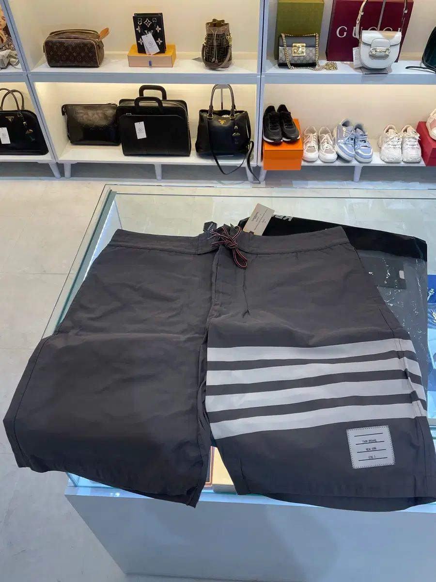 |3 size トム ブラウン Swim パンツ