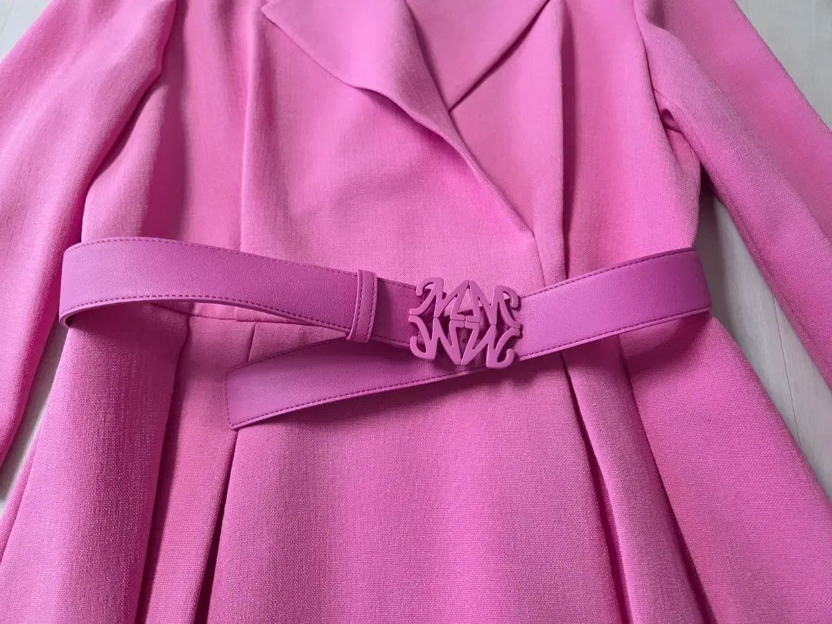 MOJO S PHINE モジョエスピン ピンク ベルト付き ムン ガヨン ONE PIECE