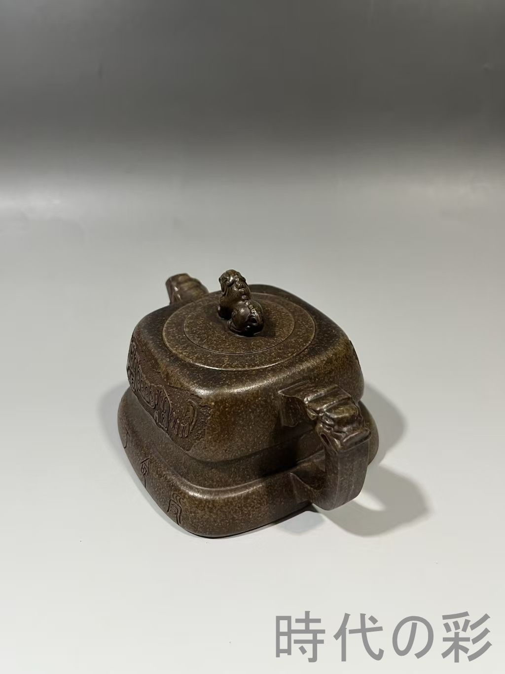 中国古美術・古純銅五牛急須・宝石急須・高浮彫り・純手作り・急須・茶壺・煎茶道具 中国古美術・古純銅五牛急須・宝石急須・高浮彫り・純手作り・急須・