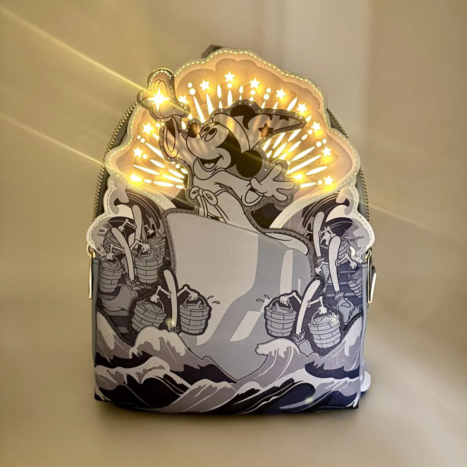 Loungefly ディズニー ファンタジア ライトアップ ラウンジフライ ミニ