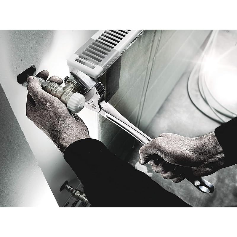 モンキーレンチ