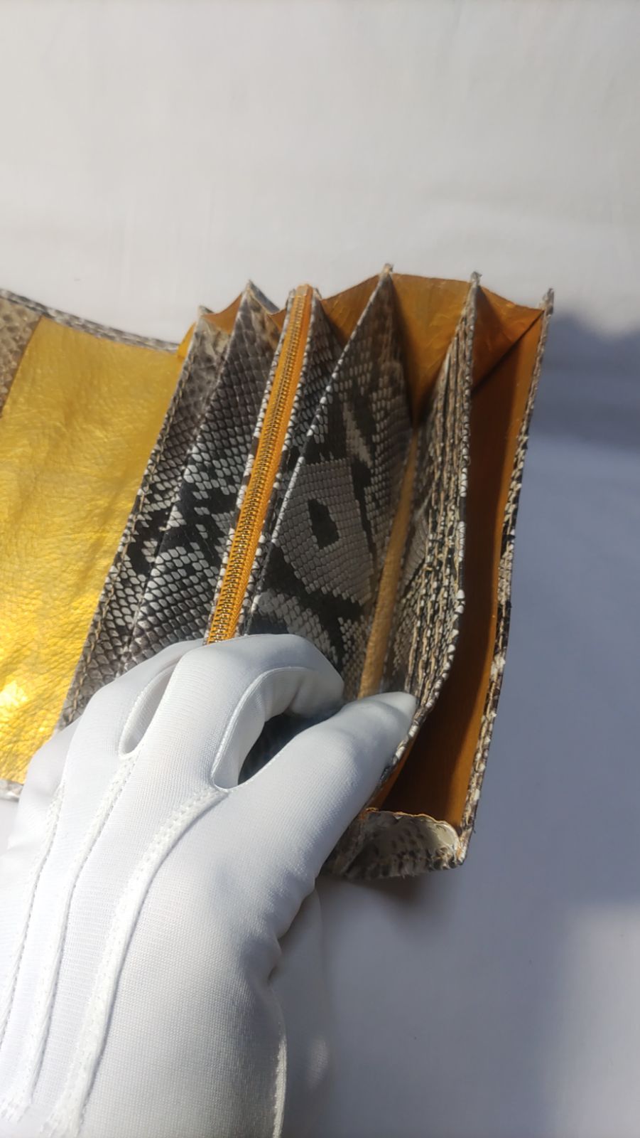 ダイヤモンド•パイソン 長財布