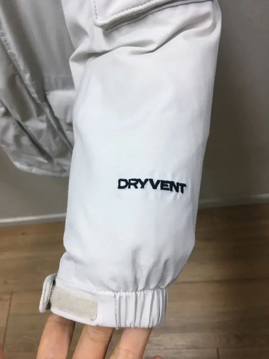 ダウンジャケット