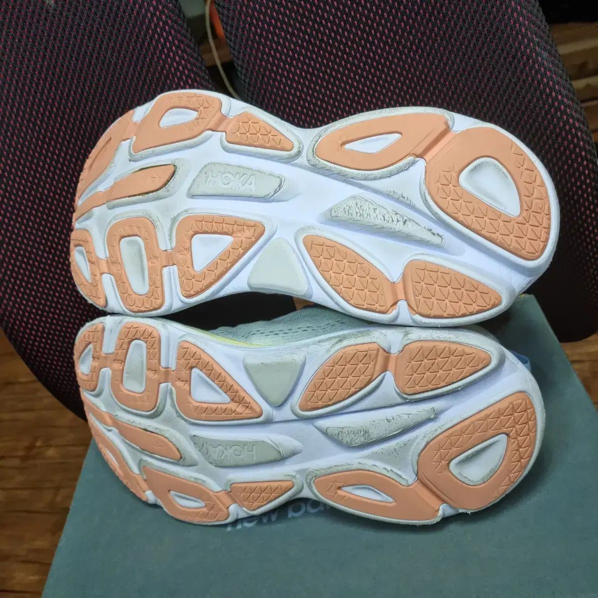  HOKA ONE ボンダイ 8 ランニングシューズ 275 登山靴 トレッキングシューズ アウトドアシューズ