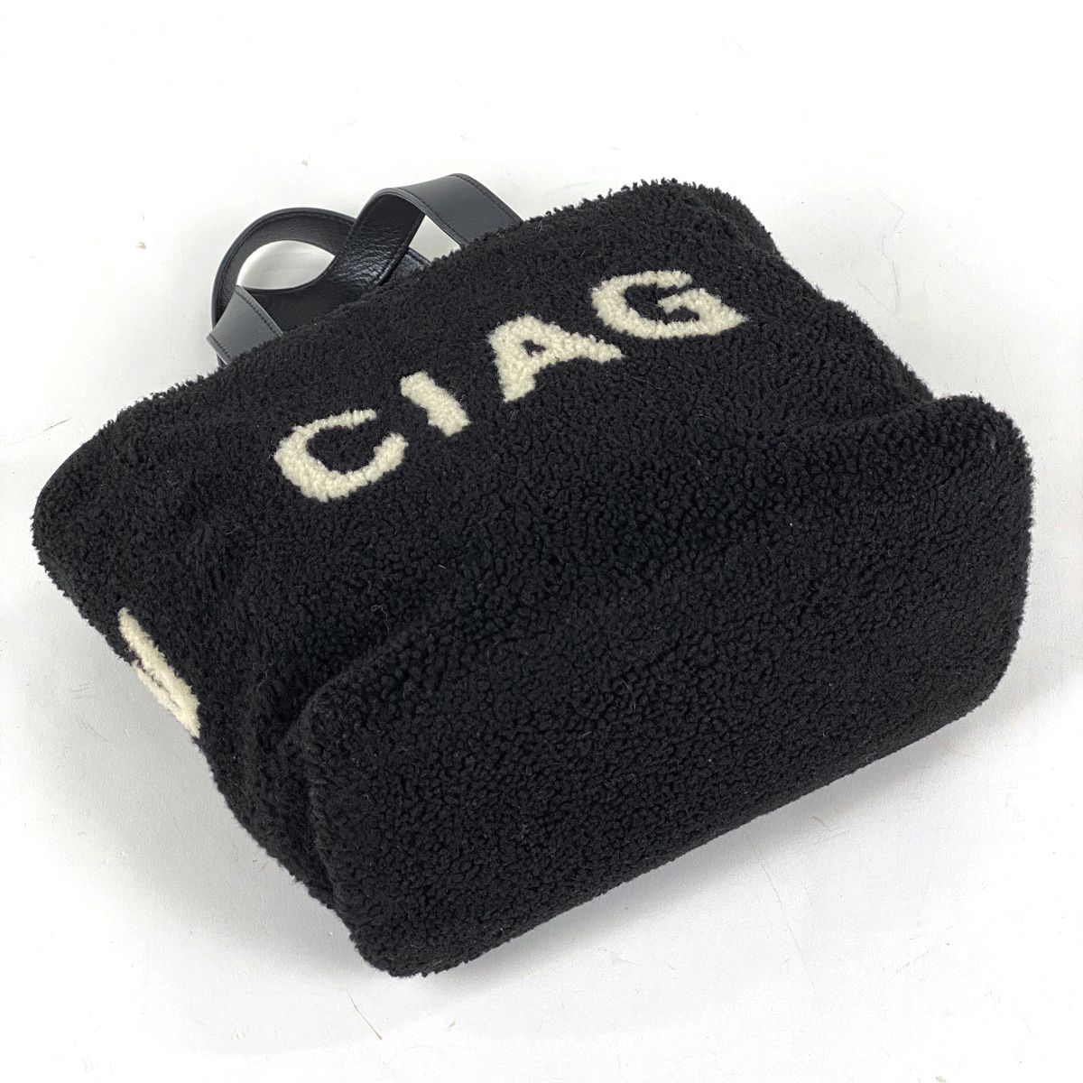 バレンシアガ エブリデイ ハンドバッグ 2 WAY ショルダーバッグ ロゴ ムートン ブラック 532873 レディース