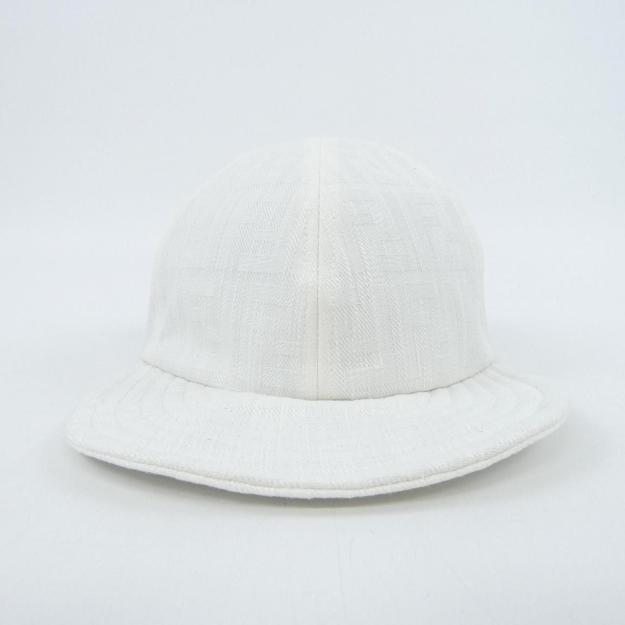 フェンディ FENDI FXQ 964 AN 9 U キャップ