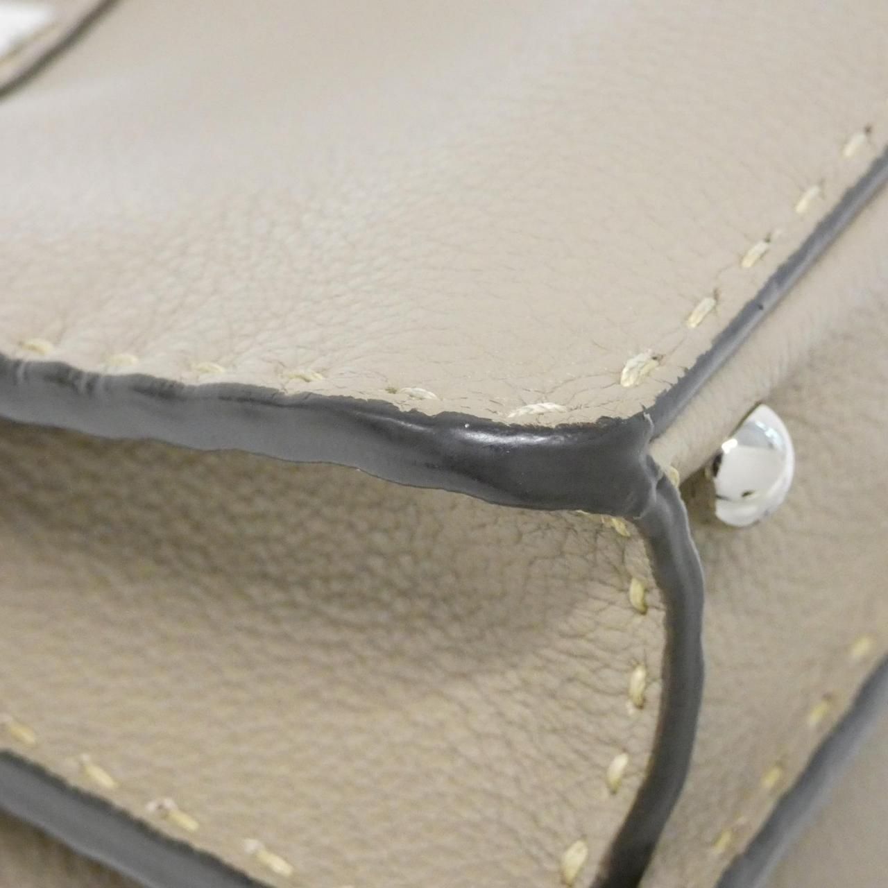 フェンディ ピーカブー アイ シー ユー スモール 8 BN 327 ADYL バッグ