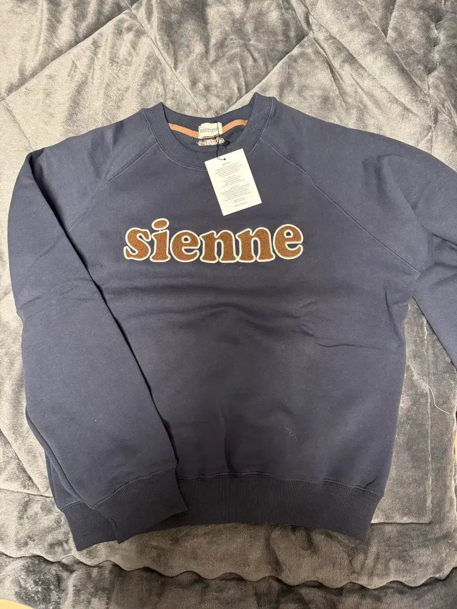 シエンヌ スウェットシャツ ネイビー