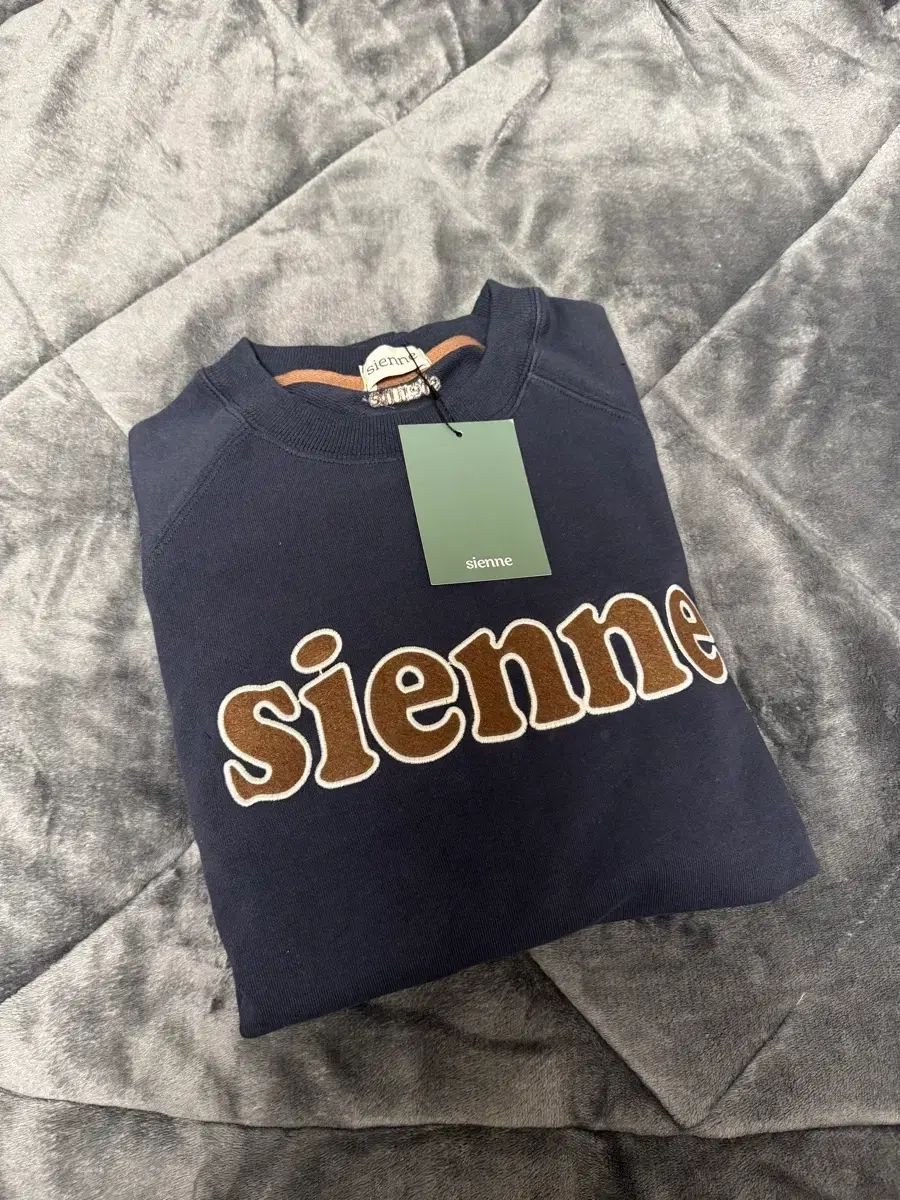シエンヌ スウェットシャツ ネイビー