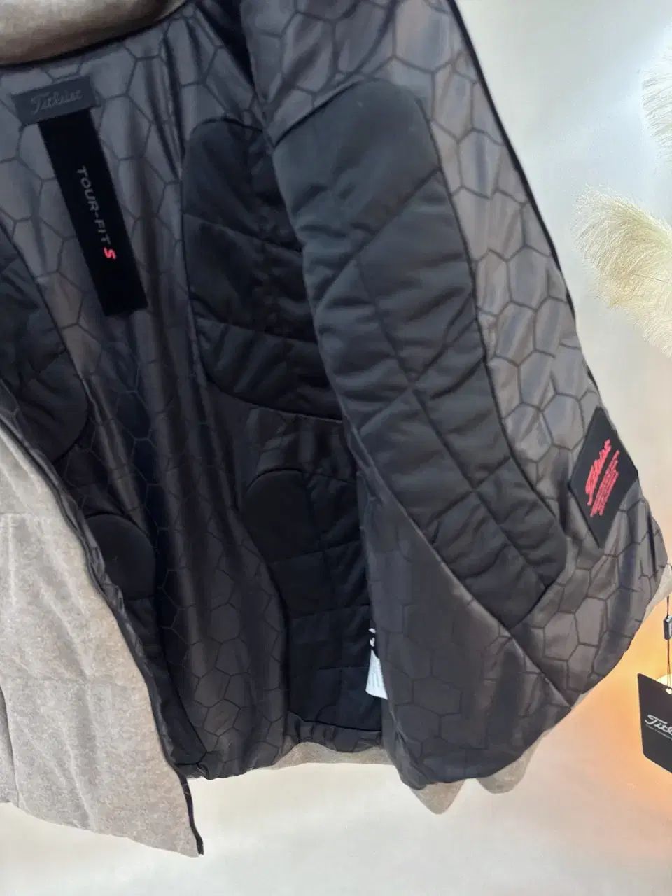 タイトリスト メンズゴルフ ダウンベスト - メルカリ