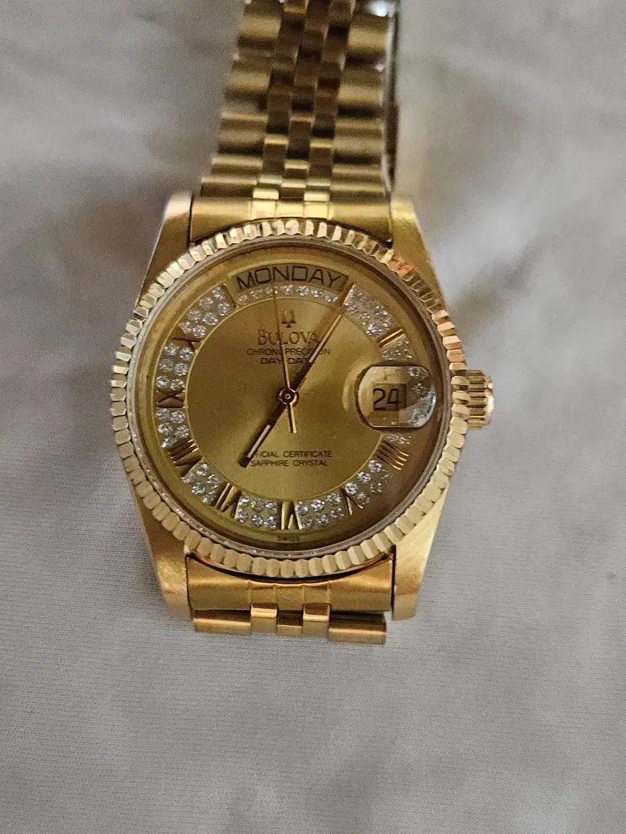 ブローバ ゴールド SUPER セビル デイデイト 時計