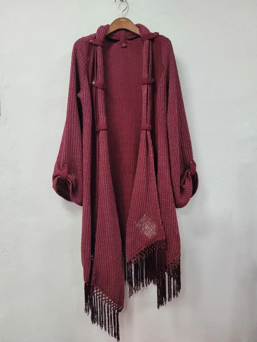 OZZ ONESTE オーズオン バーガンディ ロングカーディガン フリンジ装飾