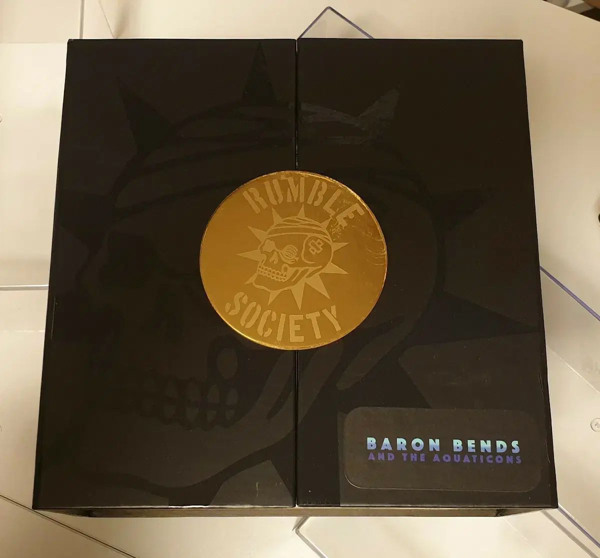 メズコトイズ ONE 12 バロン ベンツ アクアティコンズ アクションフィギュア