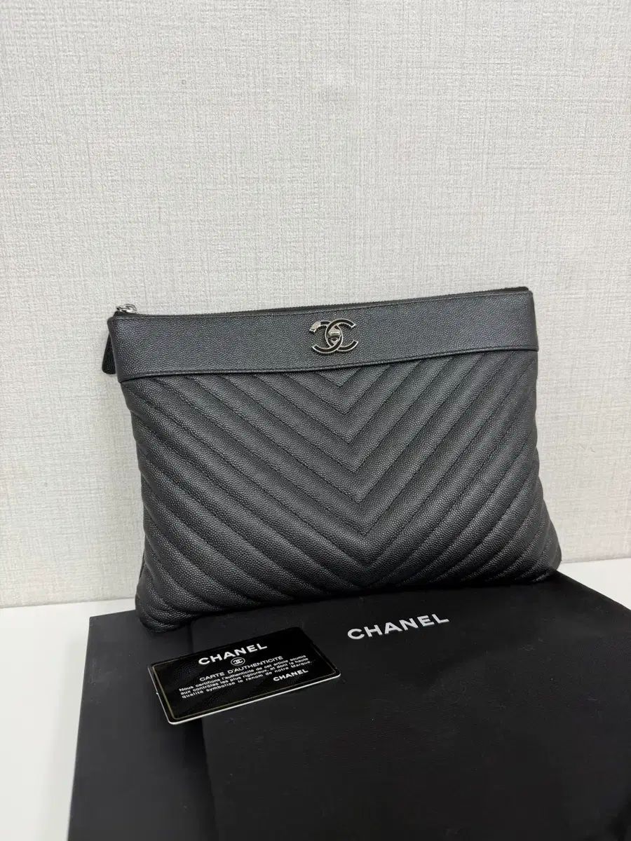 シャネル マドモアゼル ウール クラッチバッグ キャビア