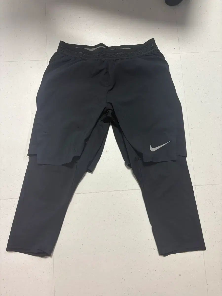 ナイキ エアロスイフト 2-in-1 ズボン M