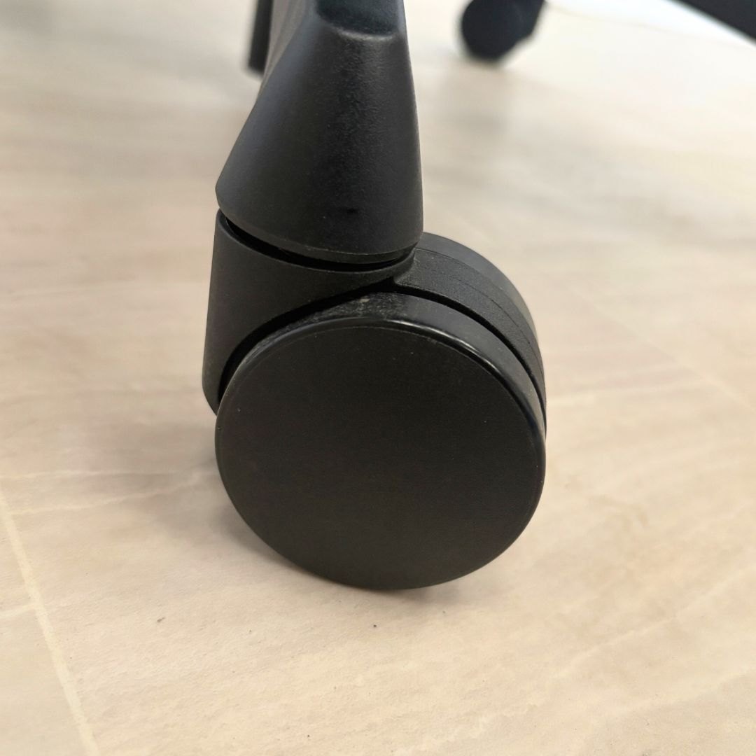 オカムラ シルフィー