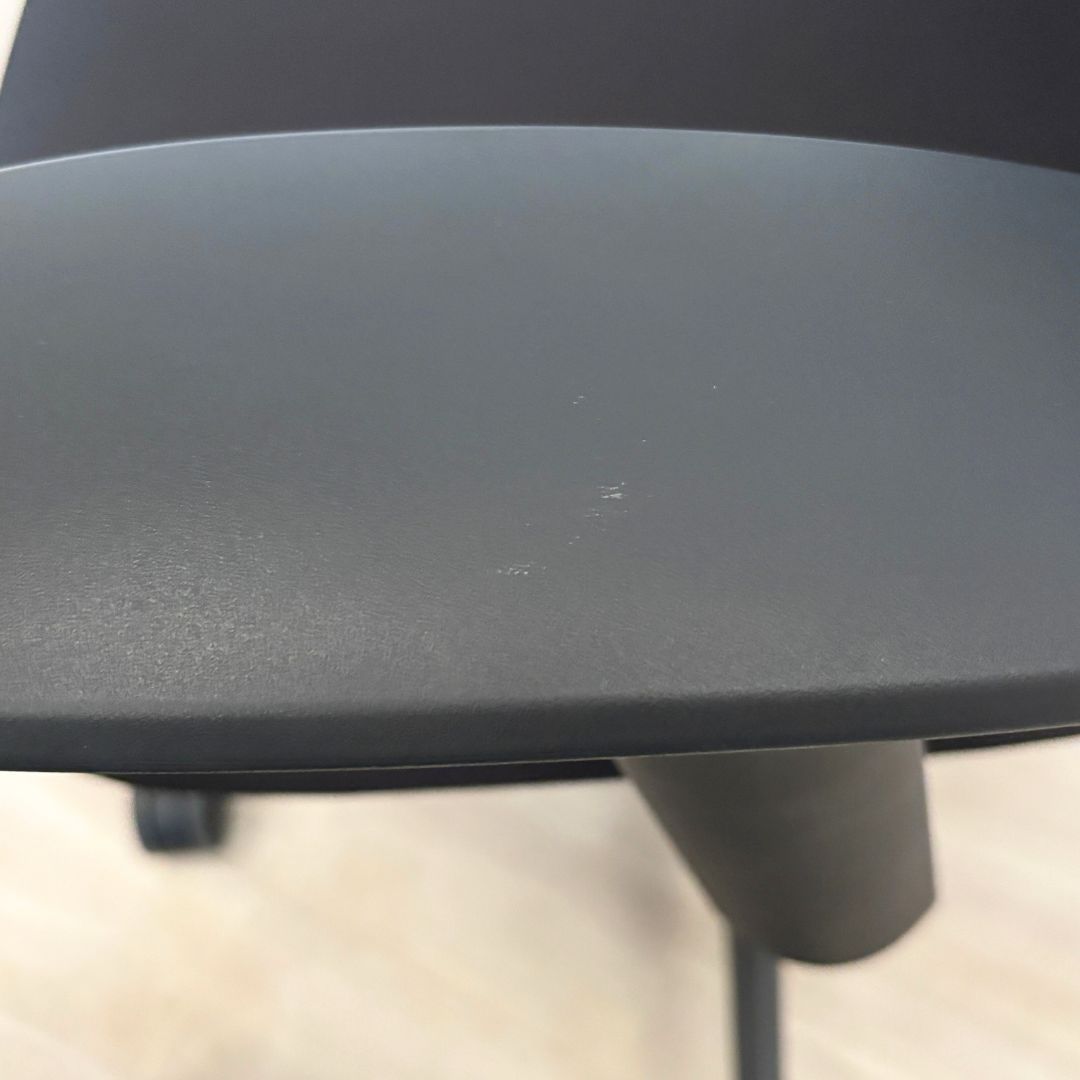 アジャストアー