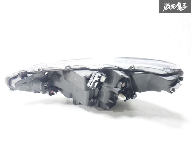 カークレスト様専用アクア ヘッドライトASSY 右側 アクア 【KBT