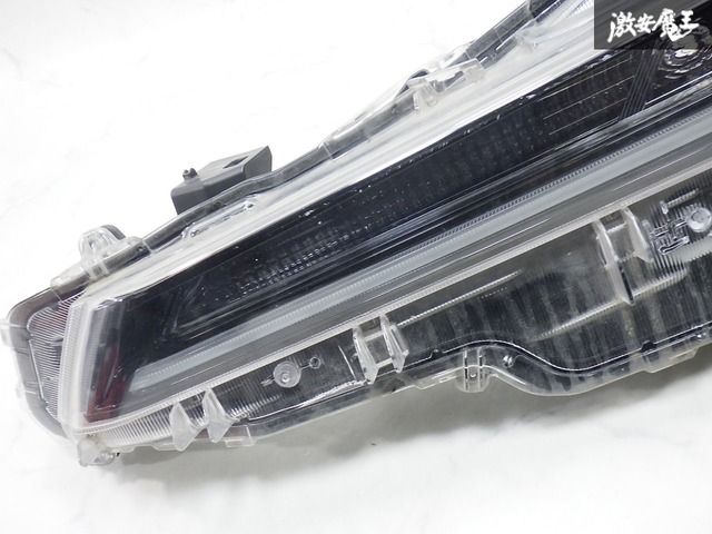 車・バイク・自転車 点灯OK‼ トヨタ 純正 NRE210H 210 カローラ