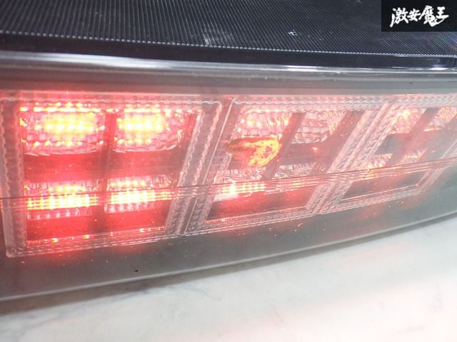 トヨタ 純正 ZRR80G ZRR80W 80 VOXY ヴォクシー 前期 LED テールライト