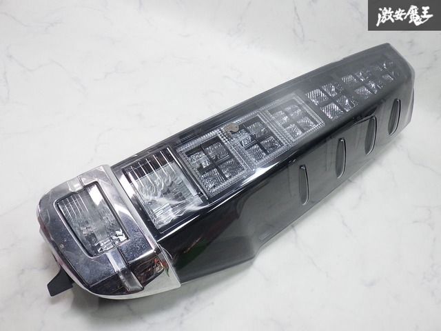トヨタ 純正 ZRR80G ZRR80W 80 VOXY ヴォクシー 前期 LED テールライト
