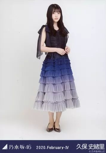 乃木坂46 生写真　久保史緒里　スペシャル衣装21 直筆サイン 中古】生写真(乃木坂46) 久保史緒里/全身・「スペシャル衣装23