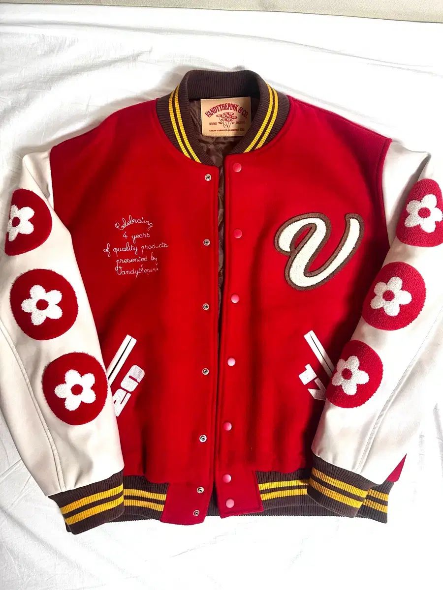 バンディザピンク スタジャン レッド