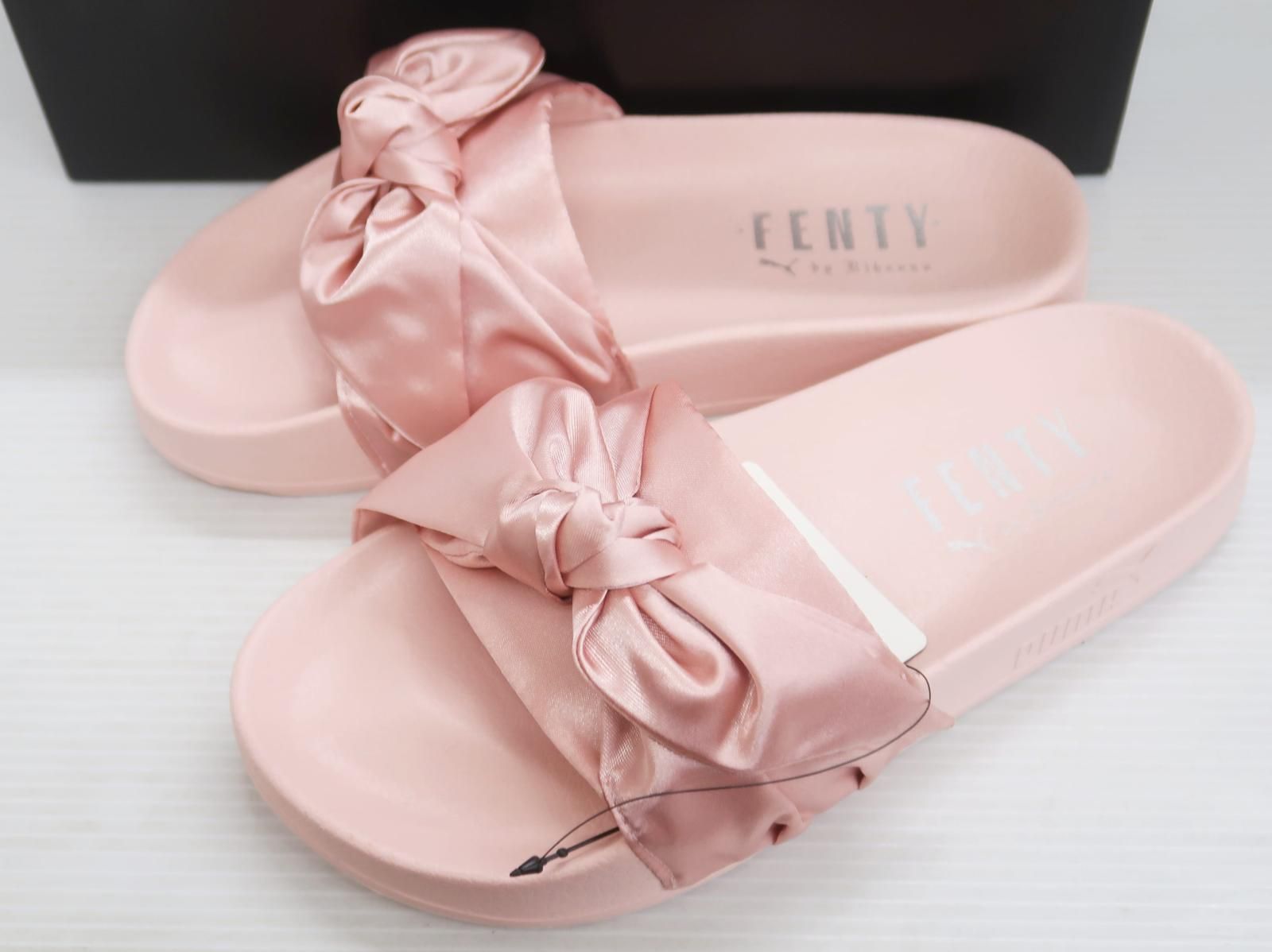 PUMA FENTY by Rihanna プーマ フェンティ リアーナ BOW SLIDE ボウ スライド 365774-03 サテン リボン サンダル 23㎝