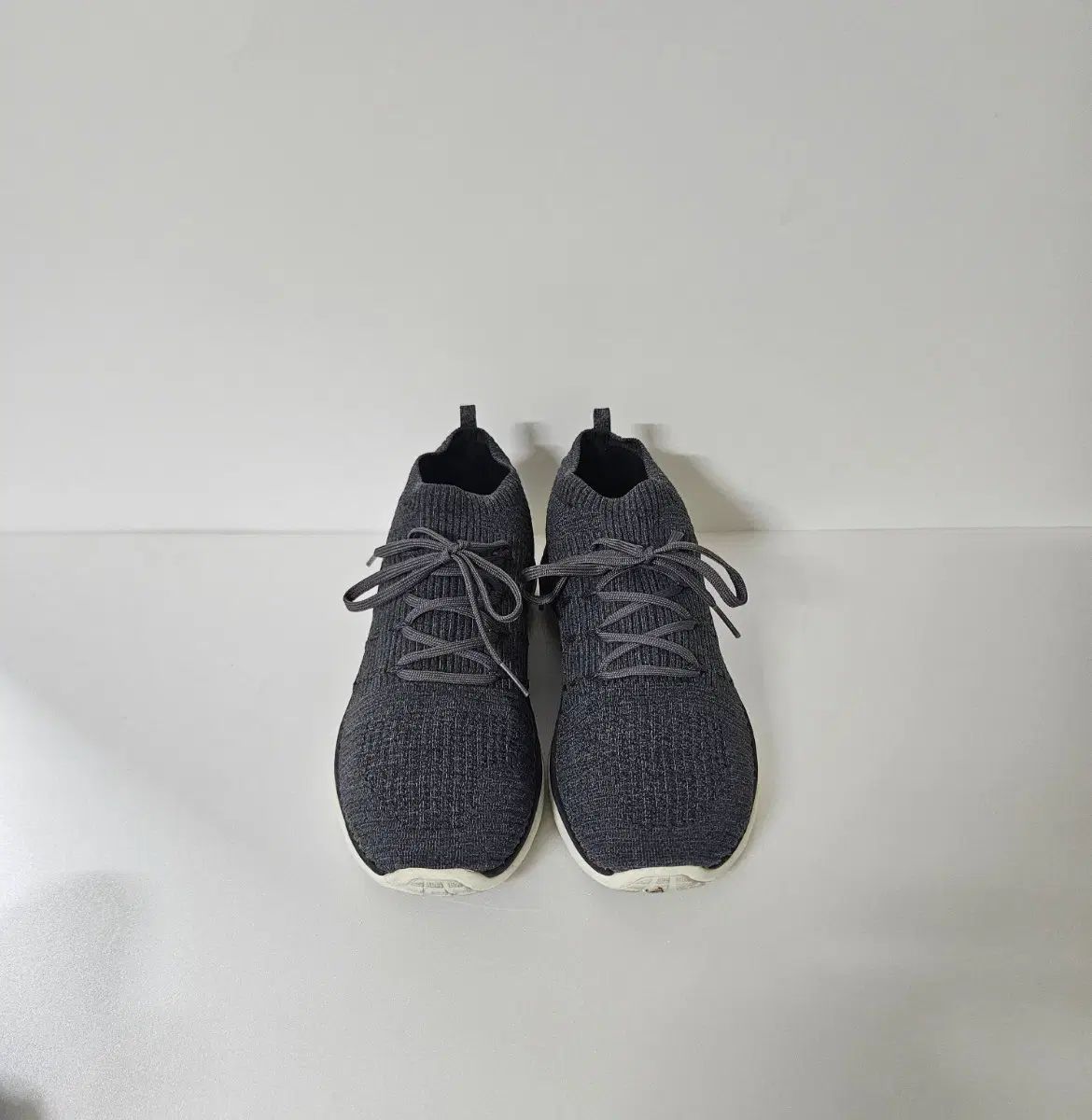 250 アンダーアーマー スポーツ 足首保護 スニーカー