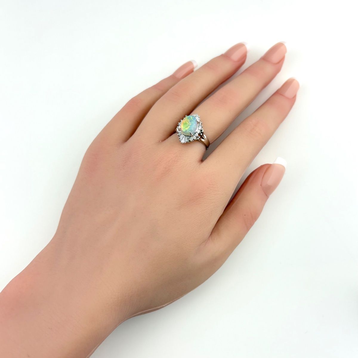 オパール デザインリング プラチナ 指輪 メレダイヤ リング 11.5号 Pt 900 ダイヤモンド レディース