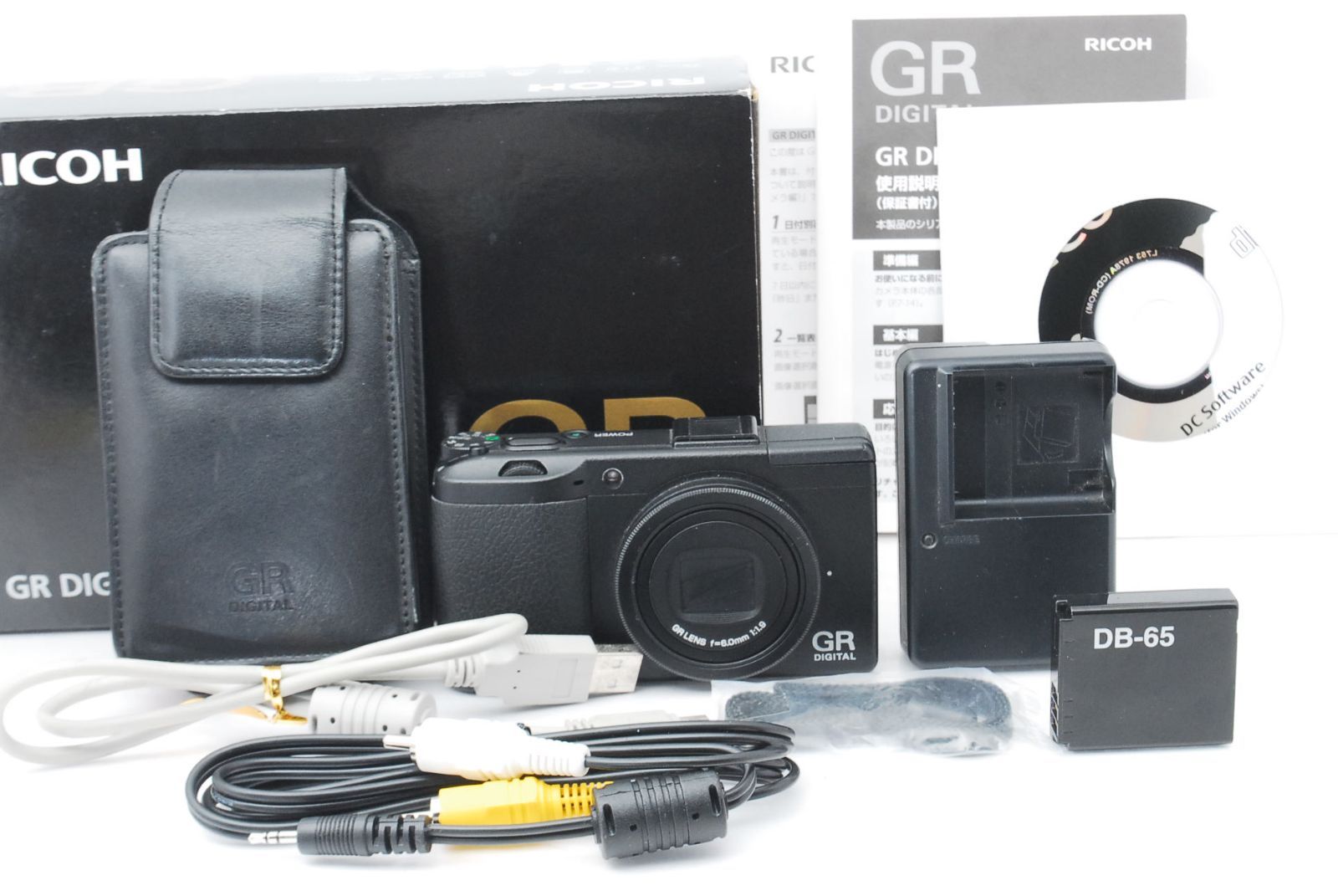 ☆極美品！ポケットに収まる高画質・高性能！ショット数2617回☆リコー