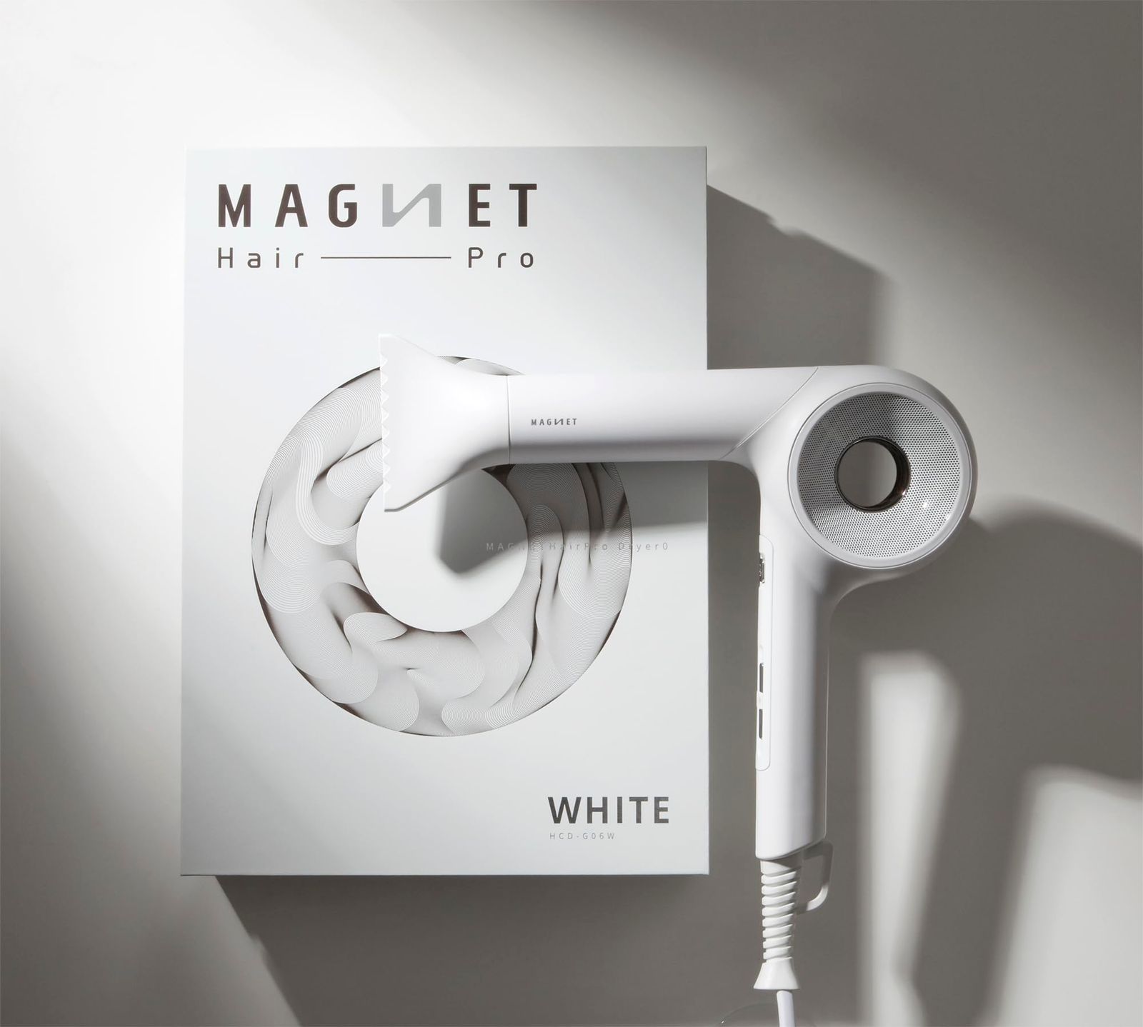 HOLISTIC curesマグネットヘアプロ ドライヤーゼロ (ホワイト) - メルカリ