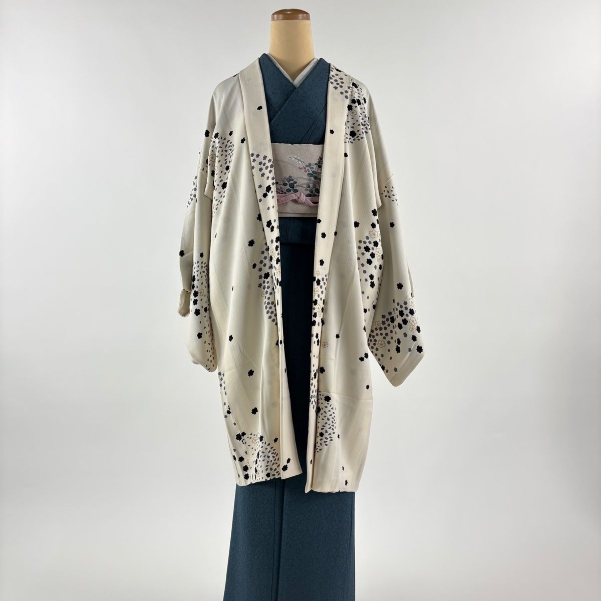 羽織 身丈99 cm 裄丈67 5 L 桜 金彩 クリーム 正絹