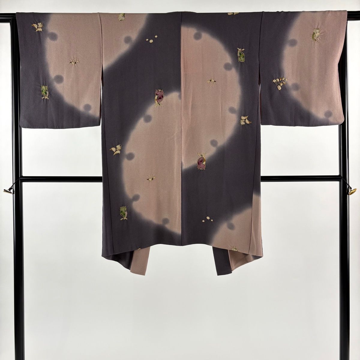 羽織 身丈95 cm 裄丈66 M フクロウ 雪輪 金彩 縮緬 灰紫 正絹