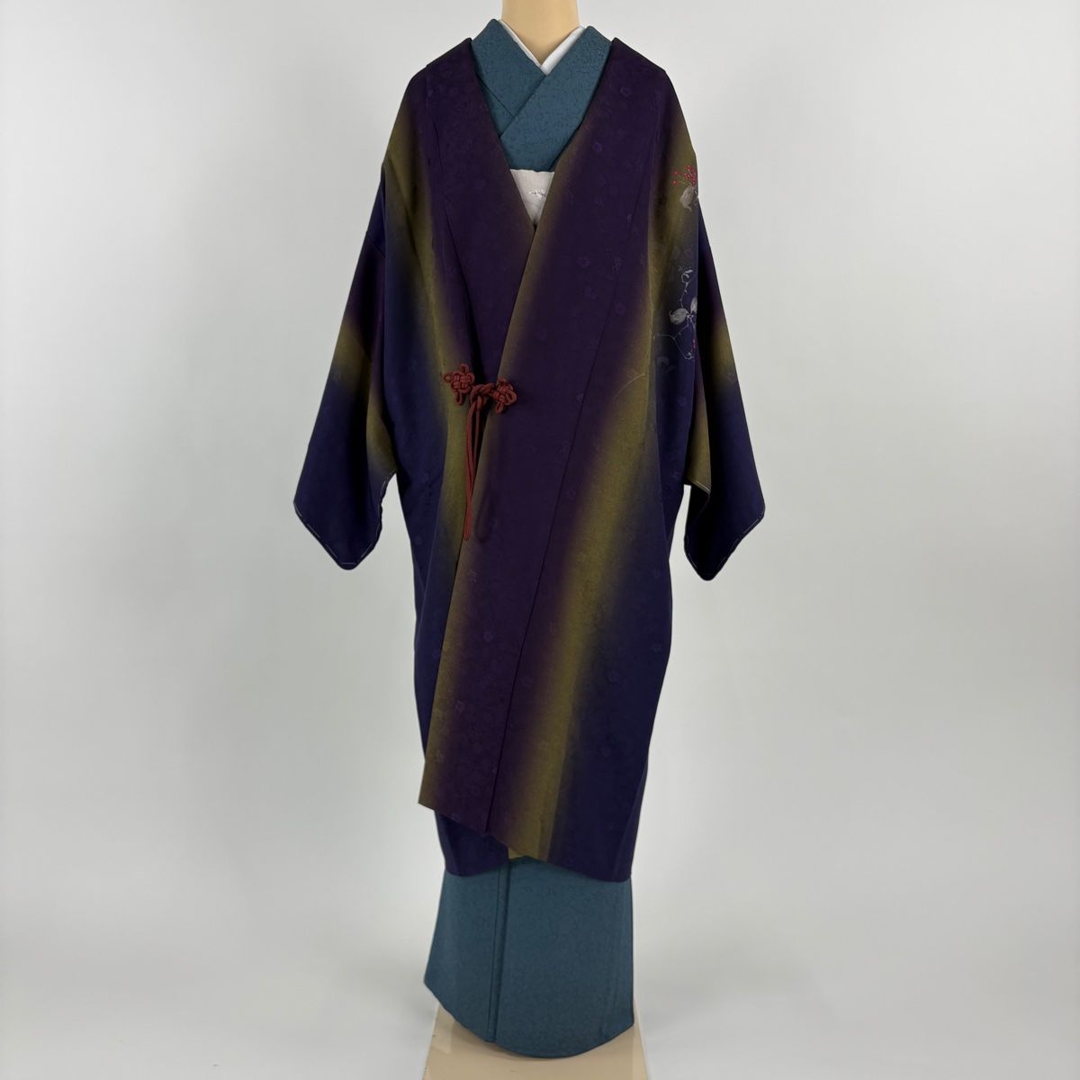 道中着 身丈116 5 cm 裄丈65 M 和装コート 葉と実 地紋 ぼかし 濃紫 正絹