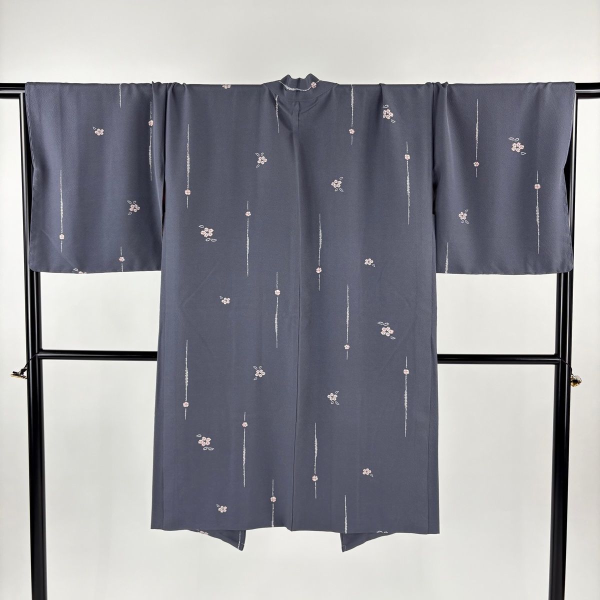 羽織 身丈109.5 cm 裄丈71 L 草花 幾何学 灰色 正絹