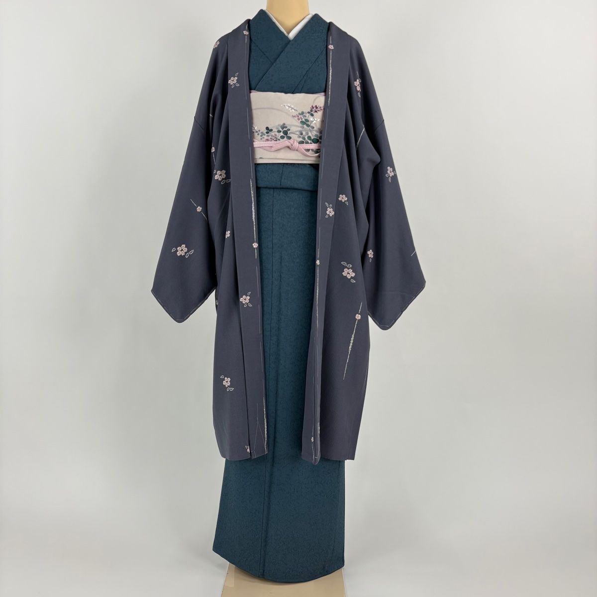 羽織 身丈109 5 cm 裄丈71 L 草花 幾何学 灰色 正絹