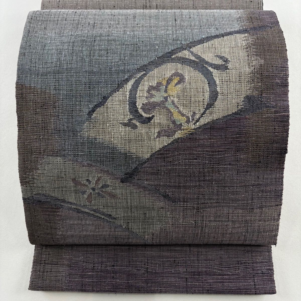 美品】 袋帯 名品 花 金糸 灰紫 お太鼓柄 正絹 【中古】 - メルカリ